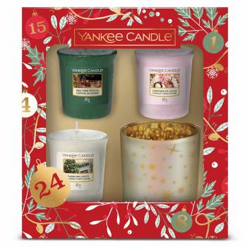 Yankee Candle Christmas Three Votives & One Holder Gift Set