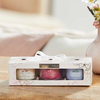 Yankee Candle Sakura Collection 3 Filled Votive Candle Gift Set