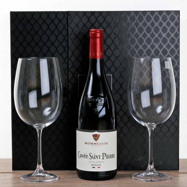 Set of 2 Red Wine Glasses with Wine in Gift Box from Tipperary Crystal