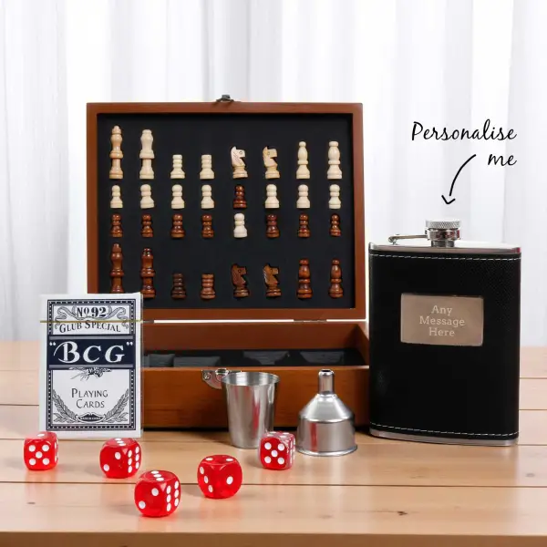 Game's Night - Flask & Board