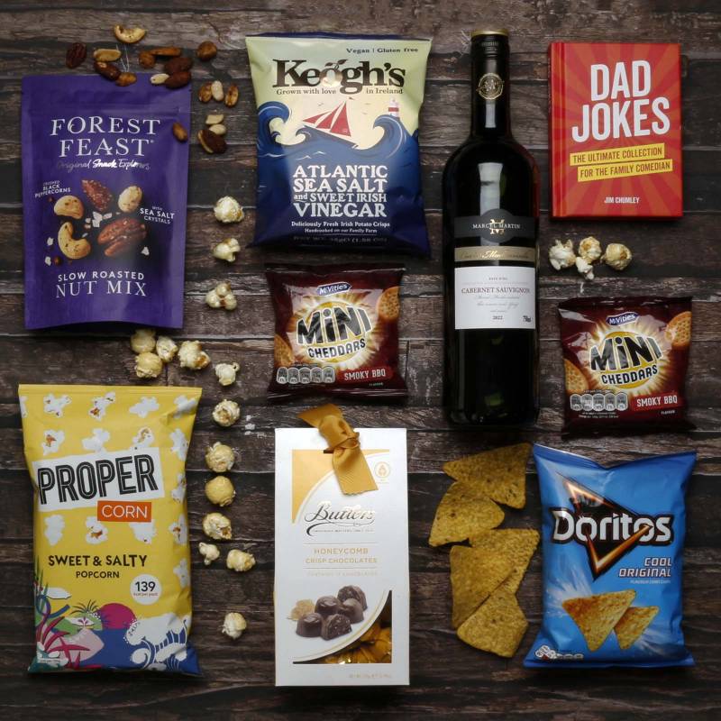 The Father's Day Wine & Nibbles Gift Box