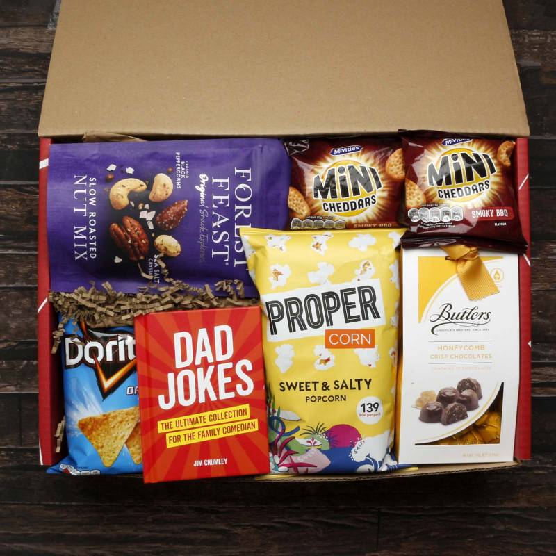 The Father's Day Wine & Nibbles Gift Box
