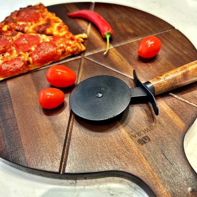 Pizza Board With Cutter