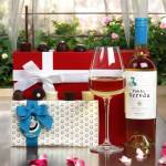 White Wine & Chocolate Gift Hamper