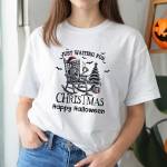 Just waiting for Christmas, Skeleton - Personalised T-Shirt