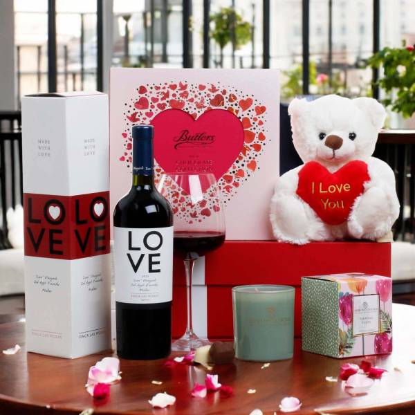 Valentine's Lots of Love Gift Hamper