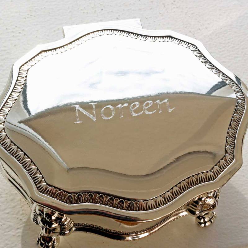 Silverplated Scalloped Edge Trinket Box - Engraved With Your Message