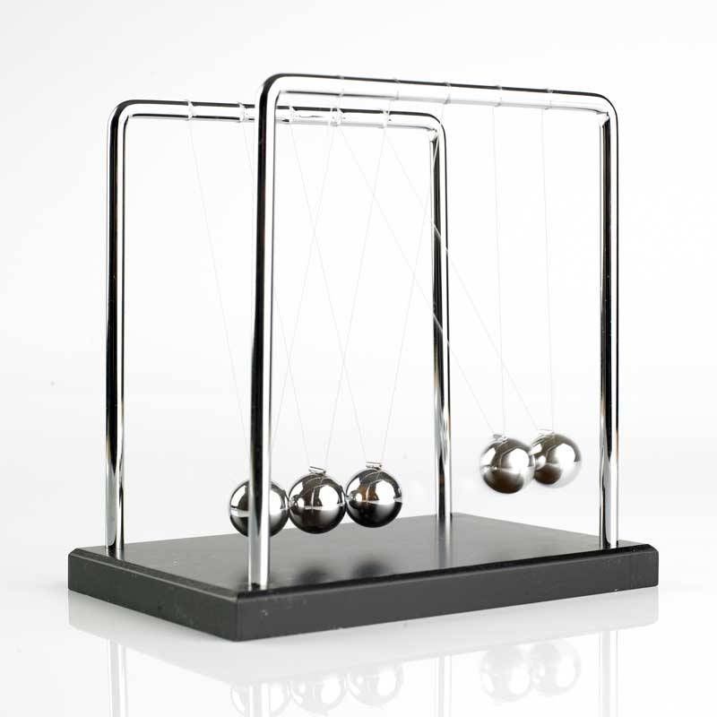 Newtons Cradle - Large