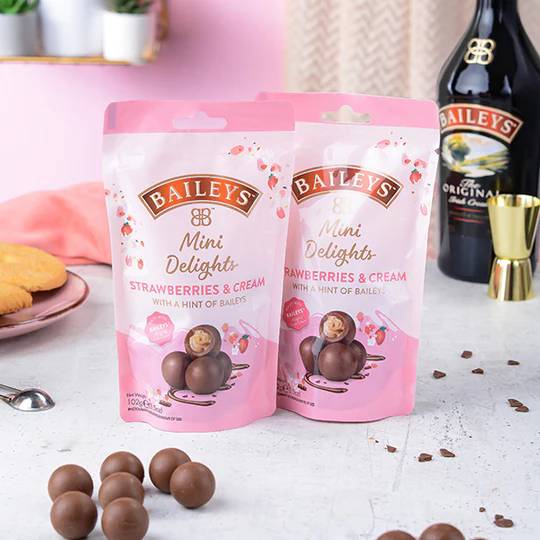 Baileys Strawberries and Cream Pouch 102g