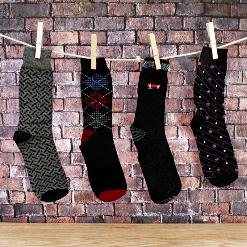 Mens 4 Pair Sock Set With Storage Tin