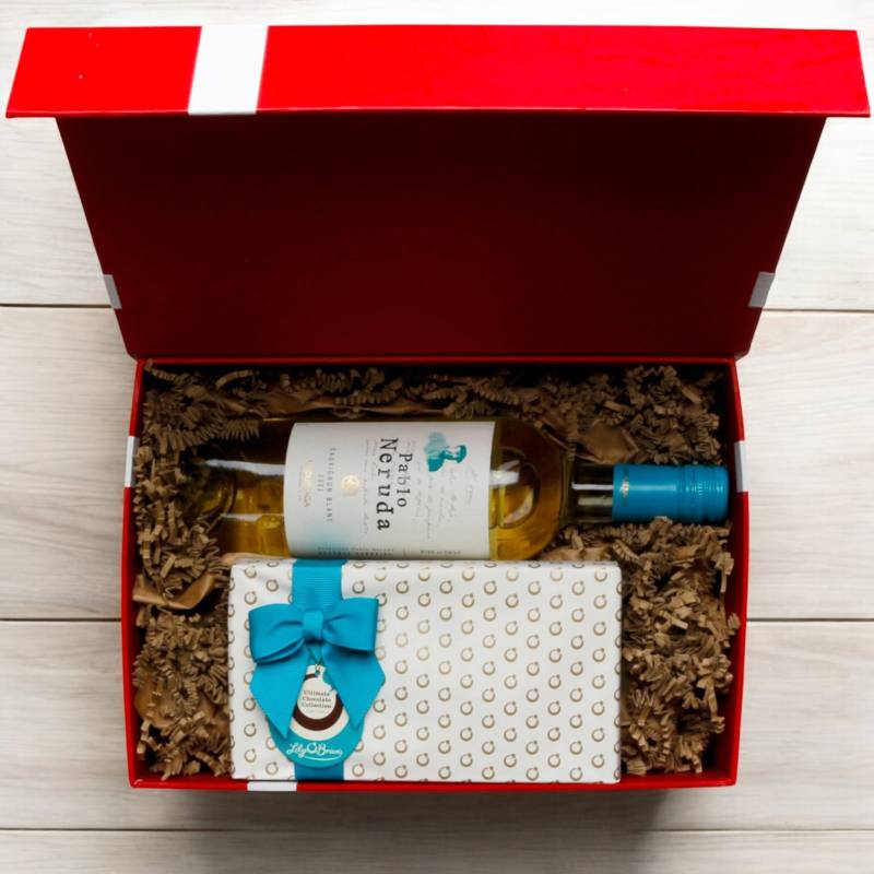 White Wine & Chocolate Gift Hamper