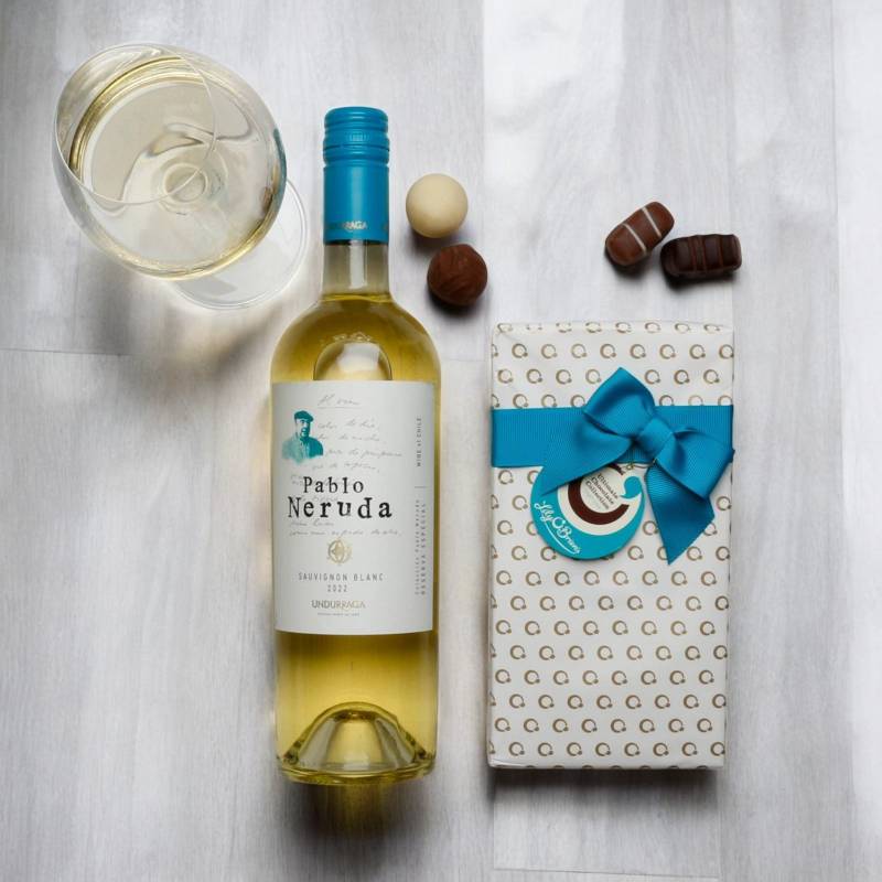 White Wine & Chocolate Gift Hamper