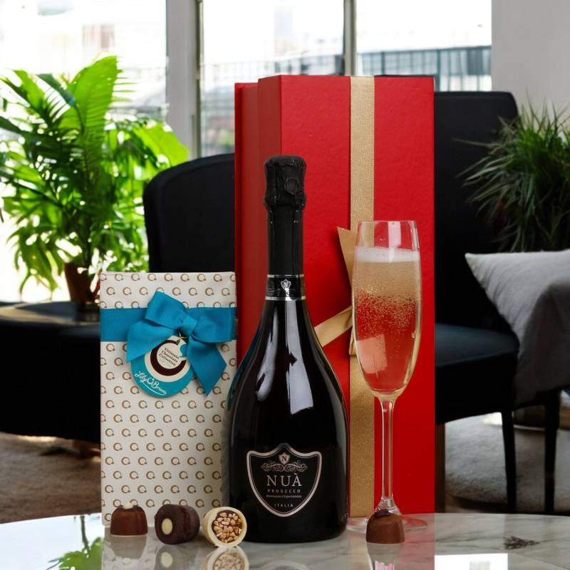 Italian Nua Prosecco & Irish Chocs in Gift Box