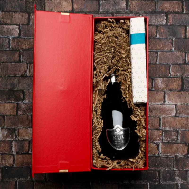 Italian Nua Prosecco & Irish Chocs in Gift Box