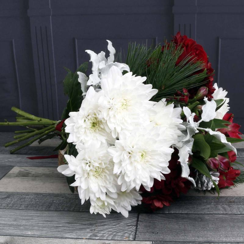 The Luscious Red Fresh Flowers Christmas Bouquet