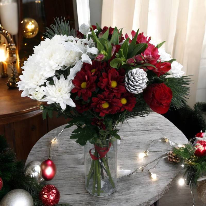 The Luscious Red Fresh Flowers Christmas Bouquet