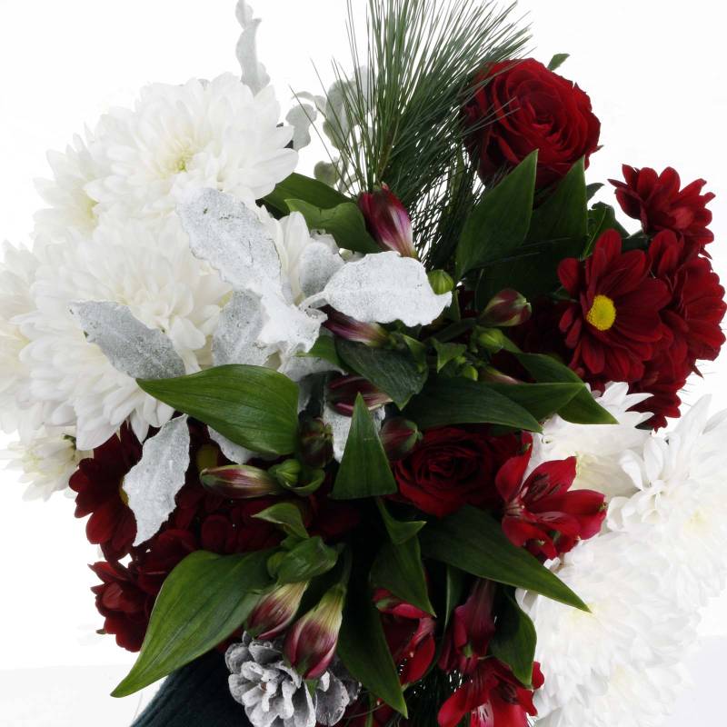 The Luscious Red Fresh Flowers Christmas Bouquet