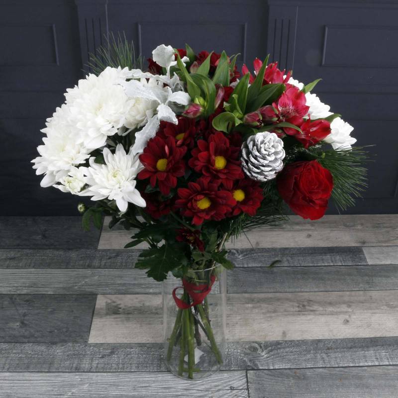 The Luscious Red Fresh Flowers Christmas Bouquet