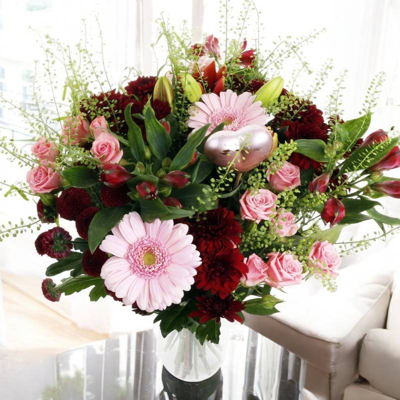 Deluxe Mixed Fresh Valentine's Flowers Bouquet