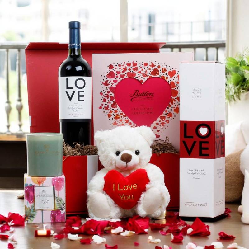 Valentine's Lots of Love Gift Hamper