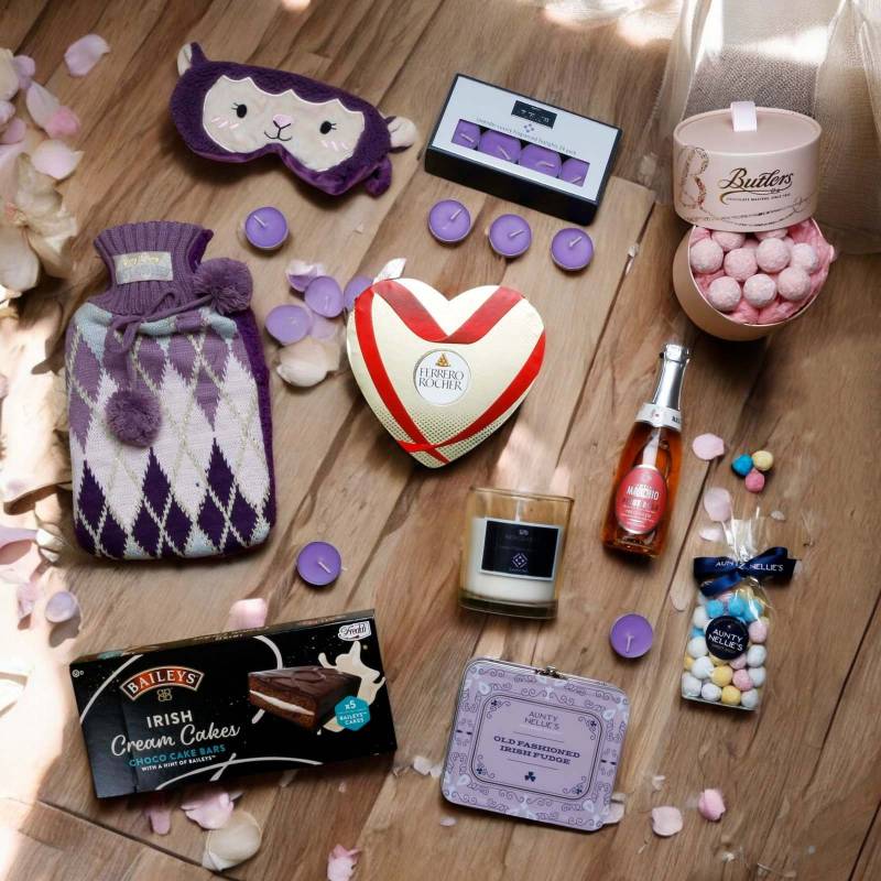 Mother's Day Pamper & Treats Gift Box