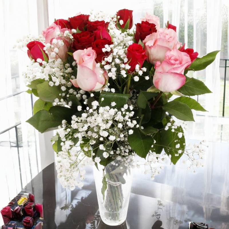 The Mixed Roses Flower Bouquet