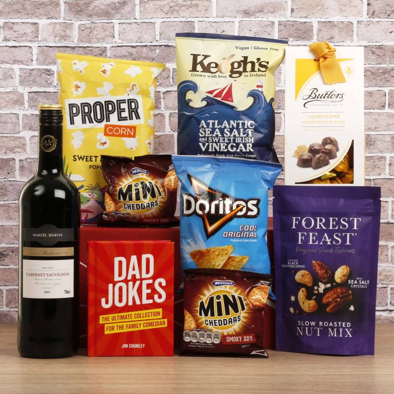 The Father's Day Wine & Nibbles Gift Box