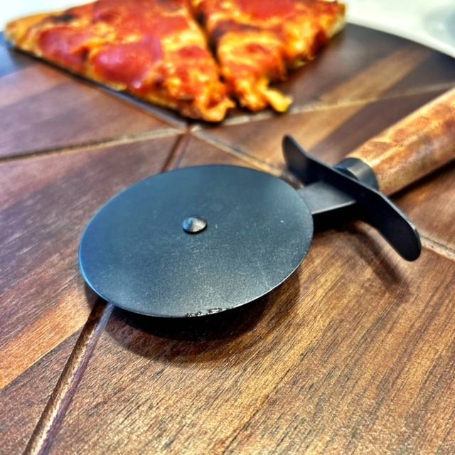 Pizza Board With Cutter