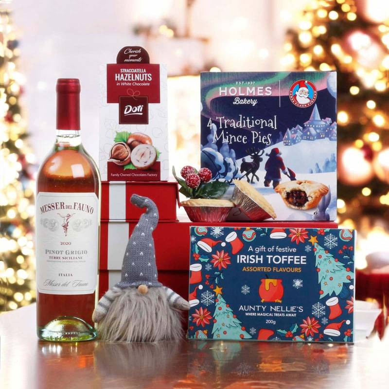 Happy Holiday White Wine Hamper