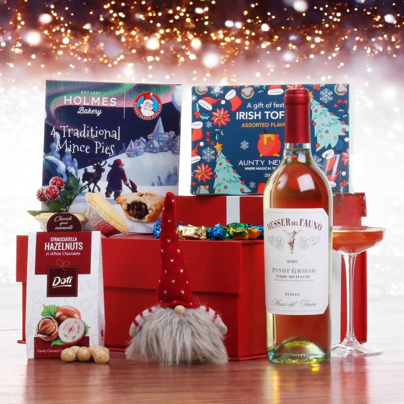 Happy Holiday White Wine Hamper