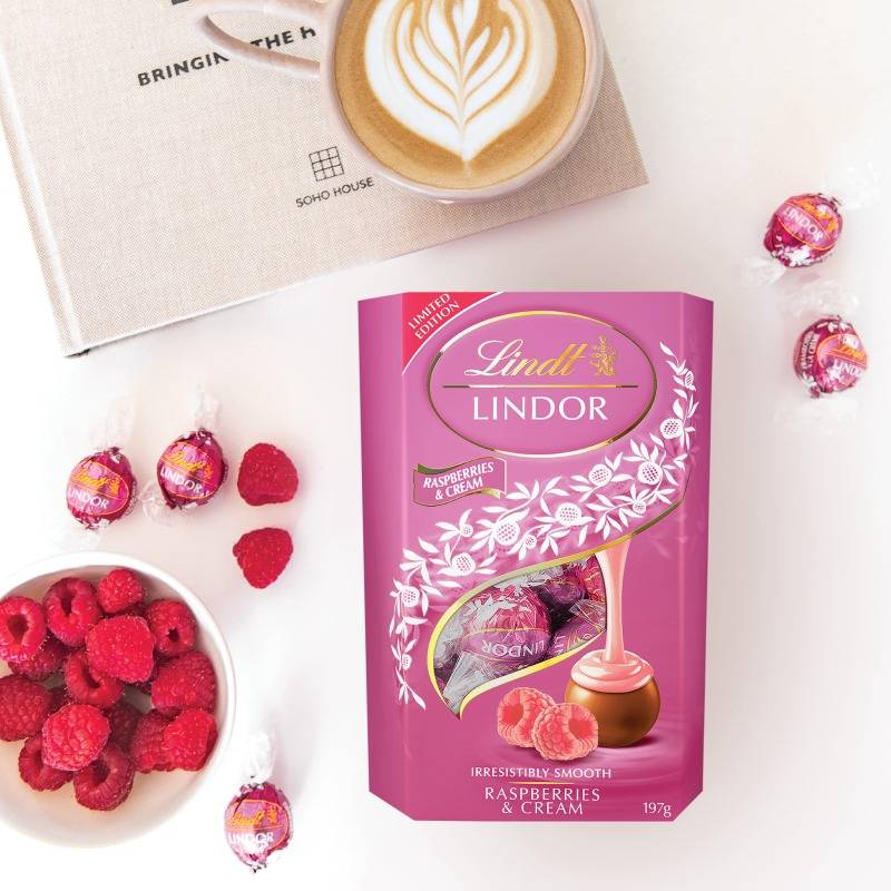 Lindt Lindor Raspberry & Cream 200g