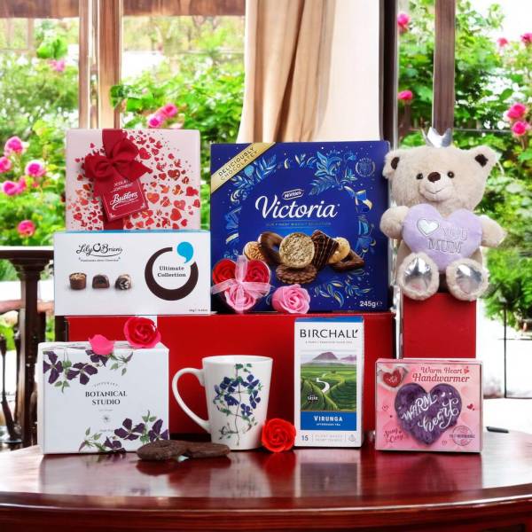 Mum's Tea & Goodies Hamper