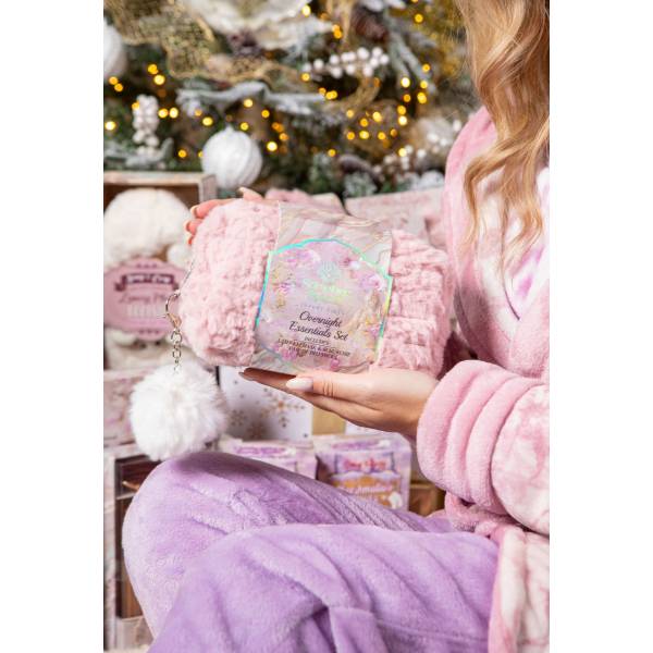 Luxury Overnight Essential 4-Piece Gift Set