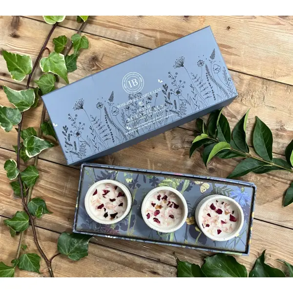 Irish Botanicals Wildflowers Candles - Rosehip & Bramble Leaf Trio Set