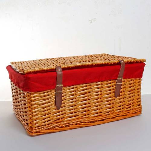 Closed Wicker 24 Inch Lined Basket [V2021]