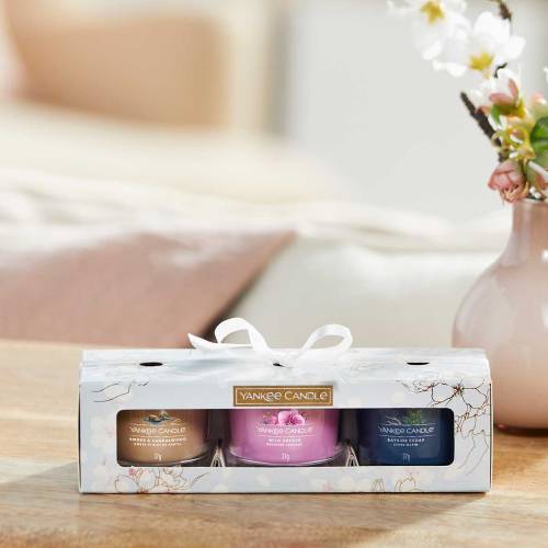 Yankee Candle Signature 3 Filled Votive Candle Gift Set