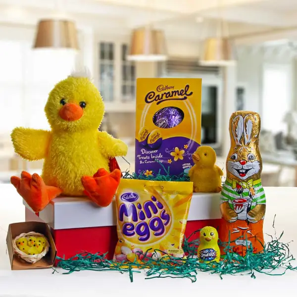 Easter Chick, Smarties & Chocolates Gift Box