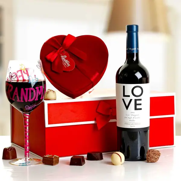 Special Grandma Wine, Glass & Chocs (Red Wine)